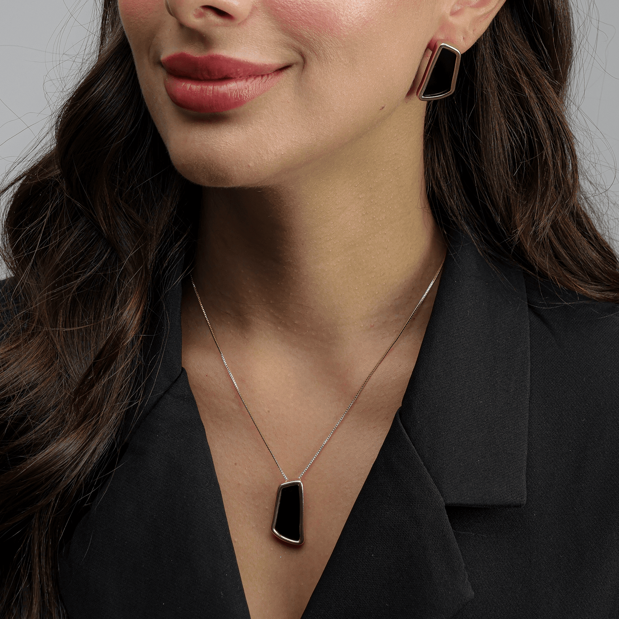 Conjunto Dourado Estilo Orgânico Preto - Galeria